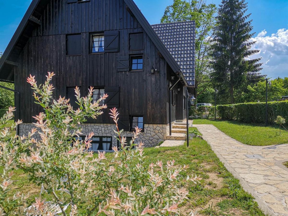 Plitvice Luxury Etno Garden Holiday park 4*